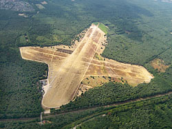 Gliding center seen from the sky by Björn Berings